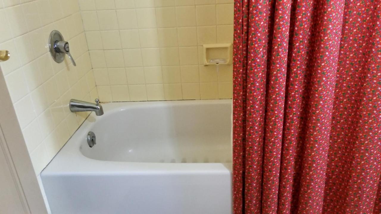 1732 Folke Stone Bed And Breakfast West Chester Esterno foto