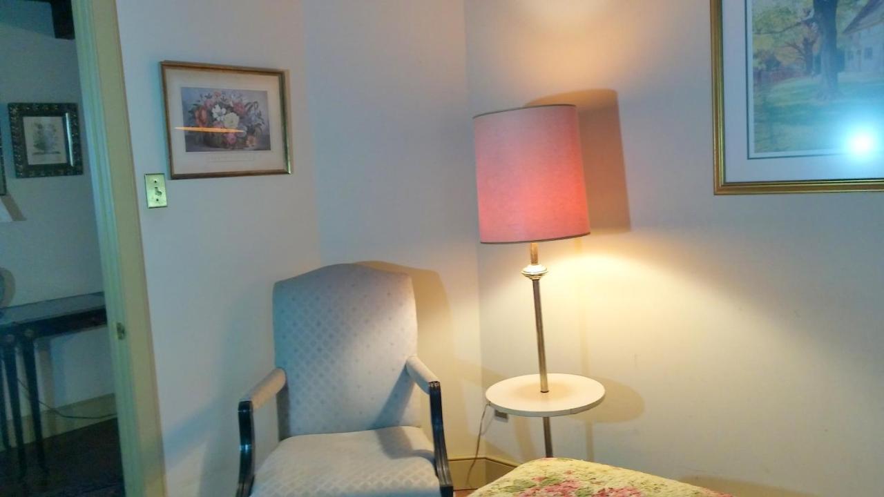 1732 Folke Stone Bed And Breakfast West Chester Esterno foto